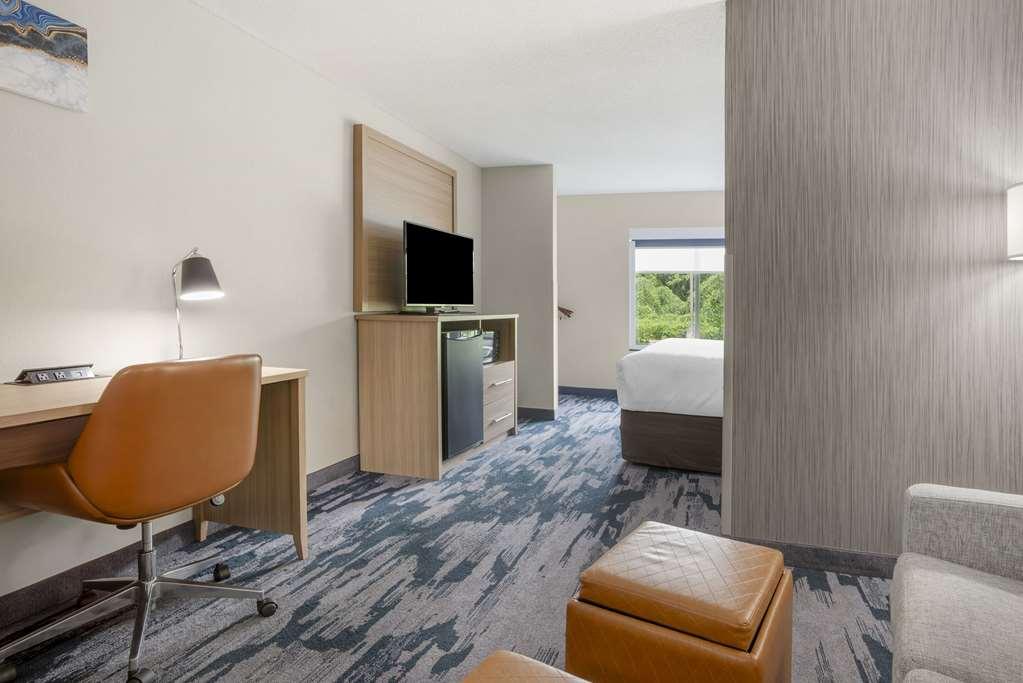 Comfort Suites At Westgate Mall Spartanburg Room photo